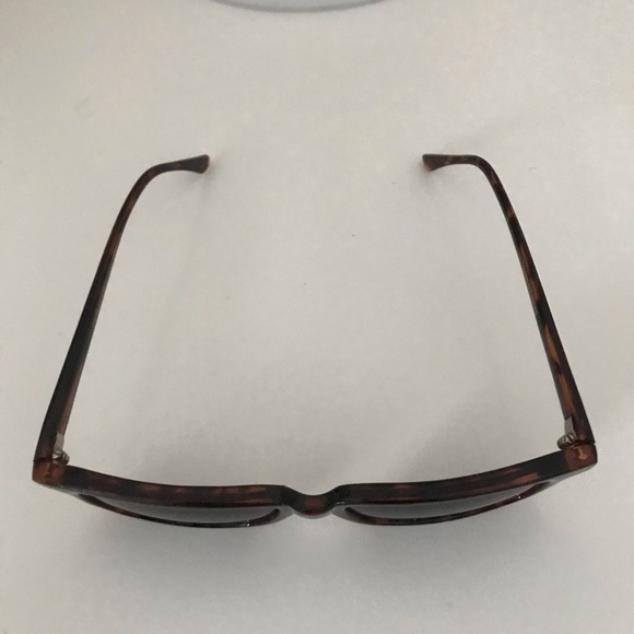 Tortoise sunglasses - Picture 2 of 5